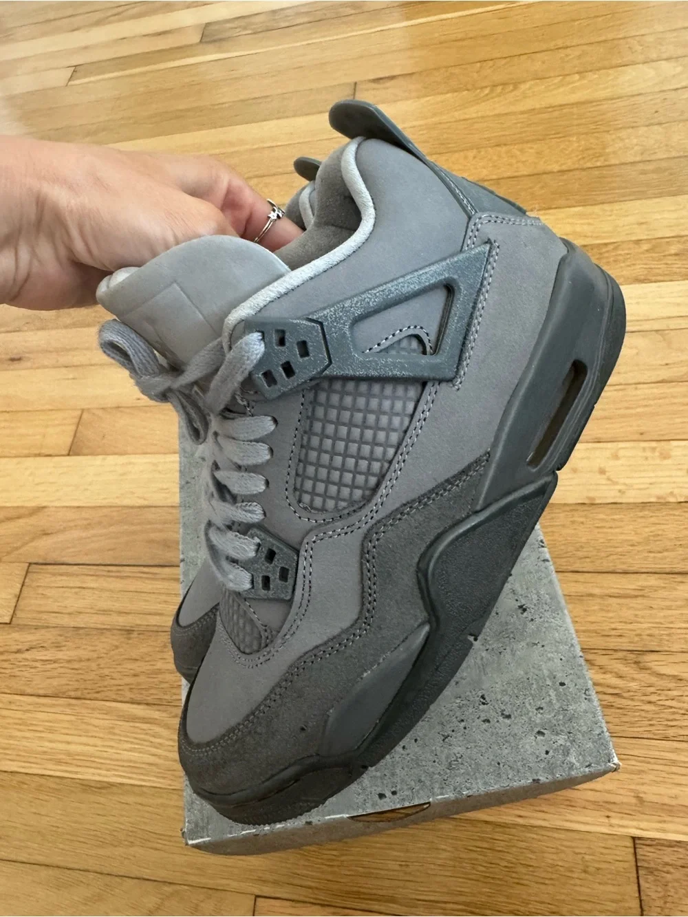 Air Jordan 4 Retro SE (GS) Smoke Grey/Iron Grey Youth Boys Size 5 Sneakers